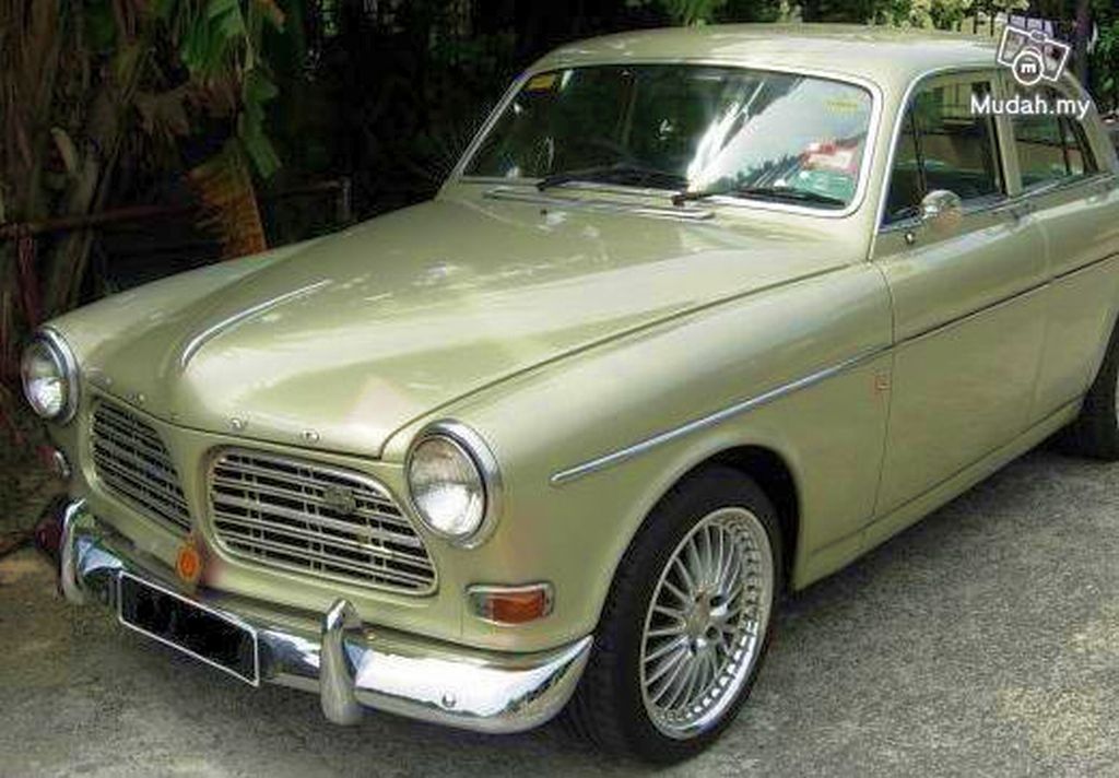 Classic Volvo in Malaysia 1.jpg